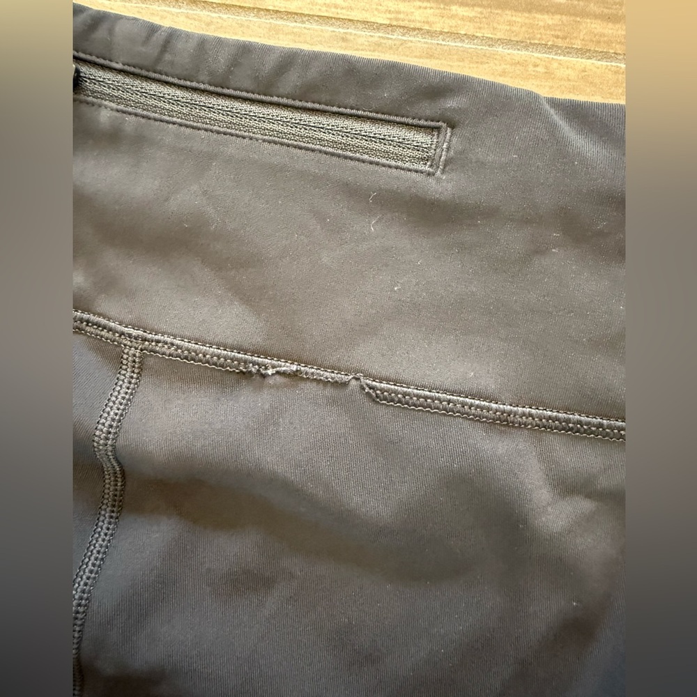 Lululemon Black Leggings size 6 - Picture 3 of 4